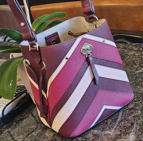 Kate Spade Pink and White Chevron Tote - Picture 3 of 16